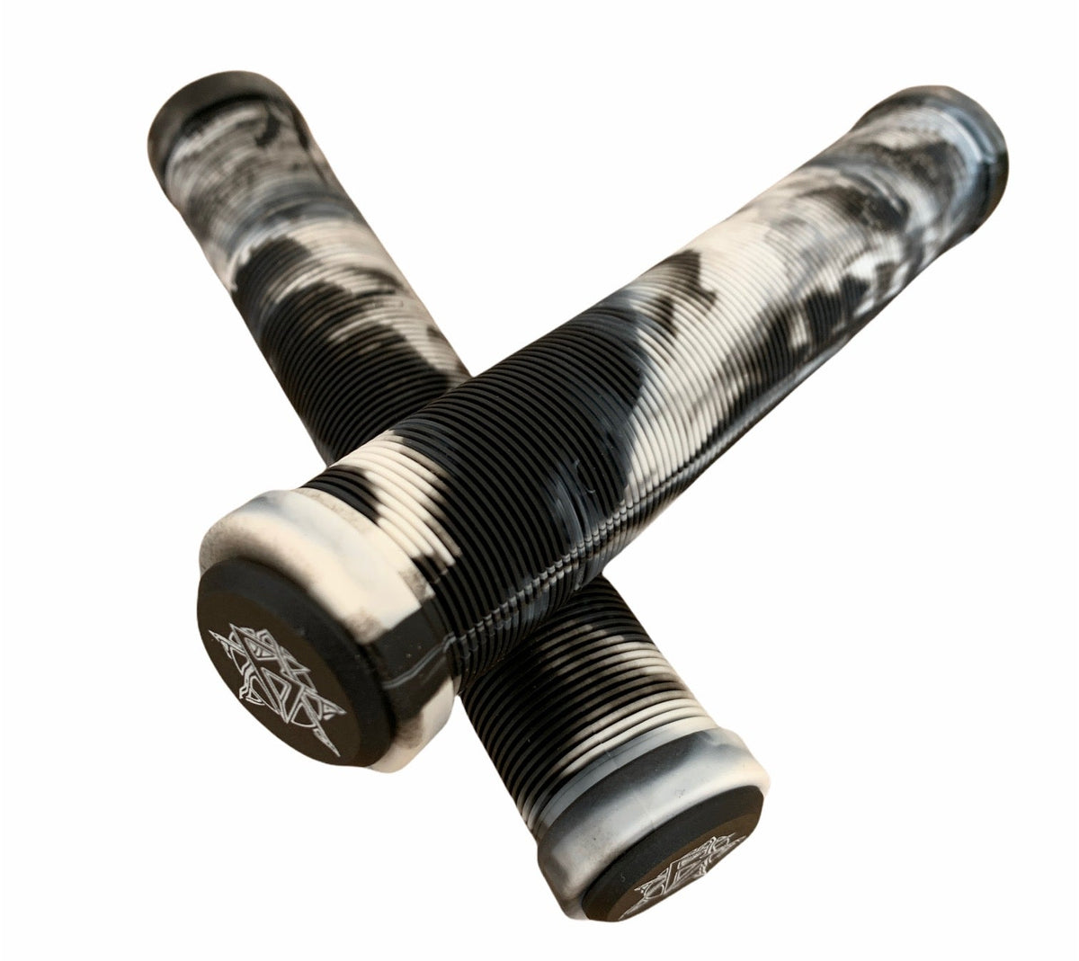 Revo Fused 172mm Grips Black/White