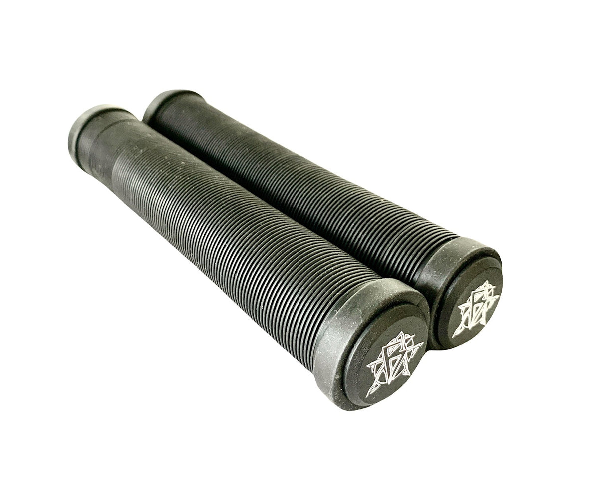 Revo 172mm Grips Black
