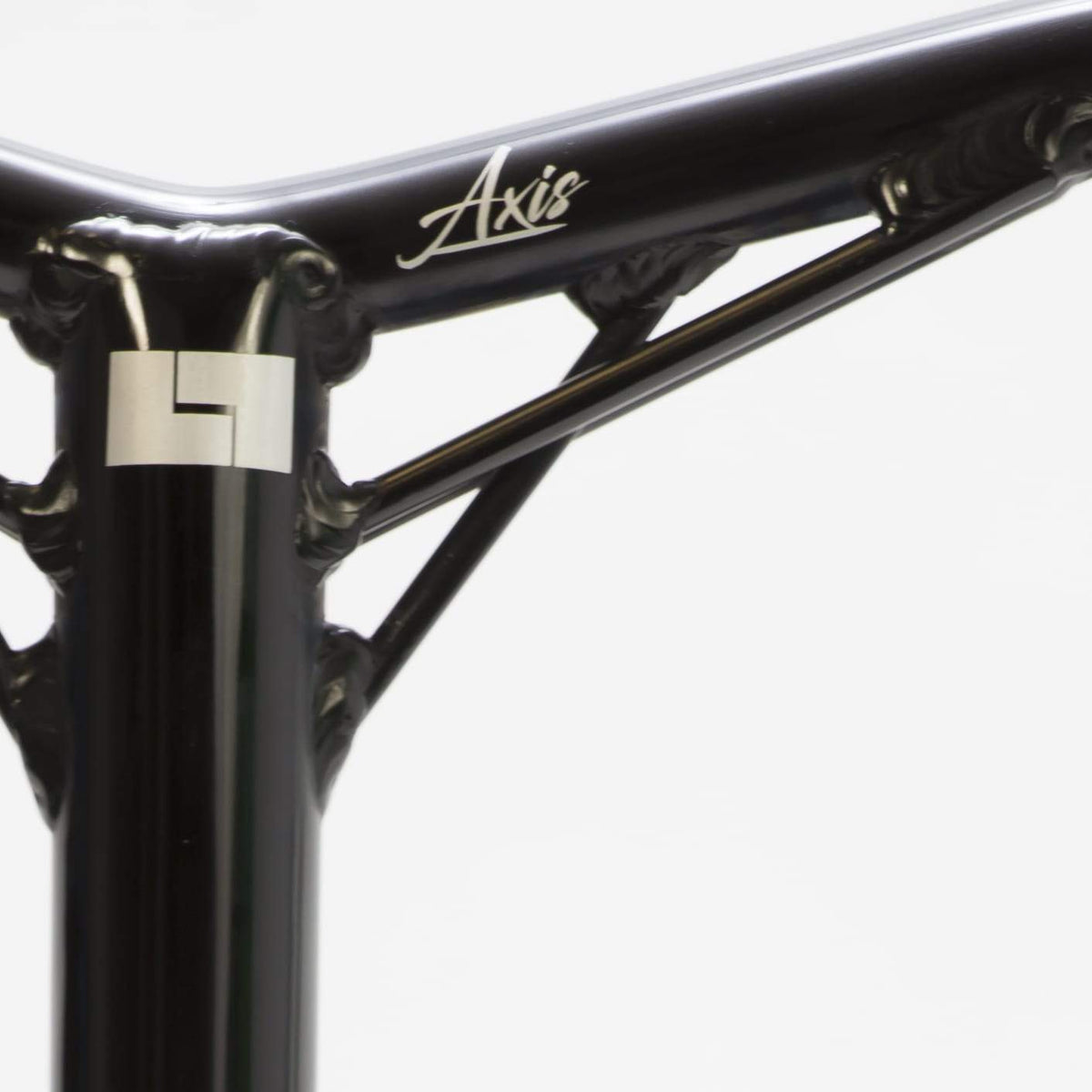 Logic Axis Aluminium Bars Black V2 Now Compatible with IHC and SCS using the bung supplied.